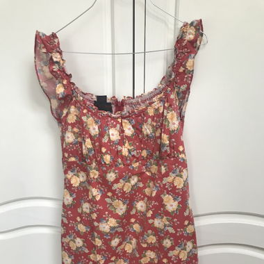 sommerliches Baumwollkleid mit Blumenmuster