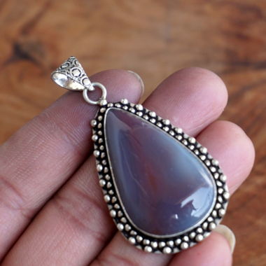 Pendentif avec agate du Botswana naturelle
