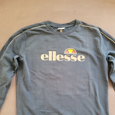 Ellesse Sweatshirt, Size S, (more like M), blue