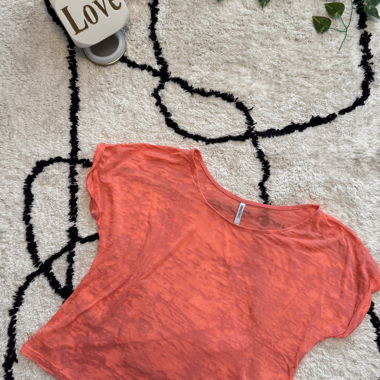 Coral crop T-shirt