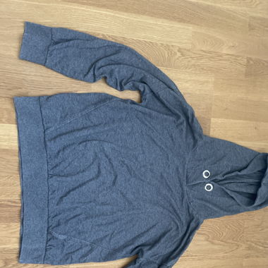 Grauer Hoodie
