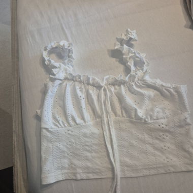 Top court brodé anglaise blanc