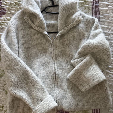 Gilet con zip in maglia