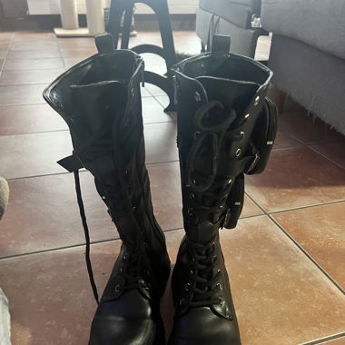 Kniehohe Stiefel
