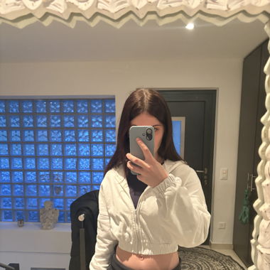 white crop zip sweatshirt