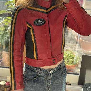 Blouson biker en cuir rouge