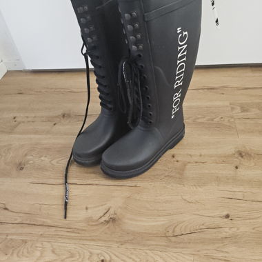 Off white