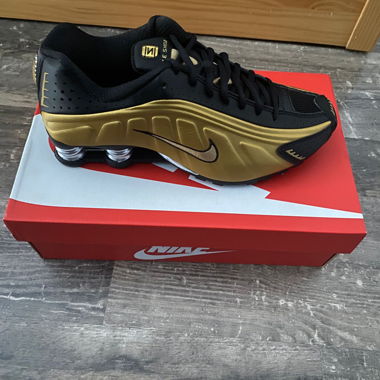 Nike Shox R4 W Metallic Gold EU 40.5