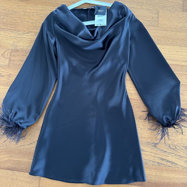 Vestito Zara con piume