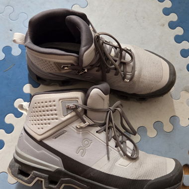 On Wanderstiefel
