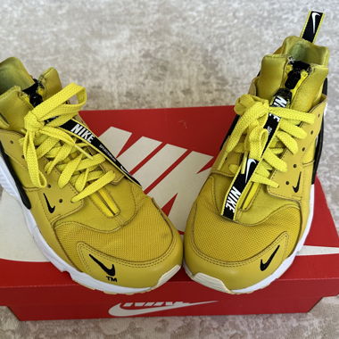 Sneakers Nike Air gialle