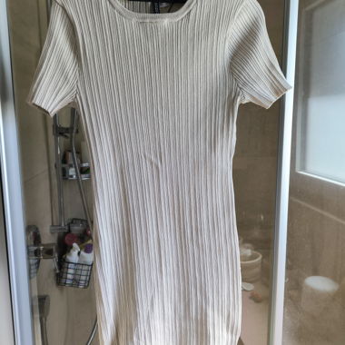 Abito Maglione a Coste Beige