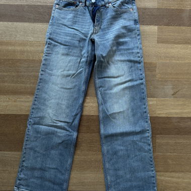 Straight Jeans