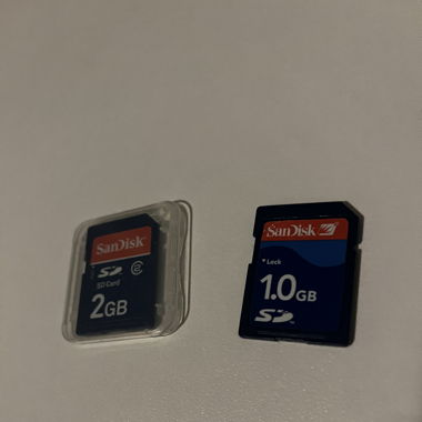 Sandisk 1GB & 2GB SD Speicherkarten