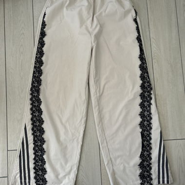 Beige Pants with Lace