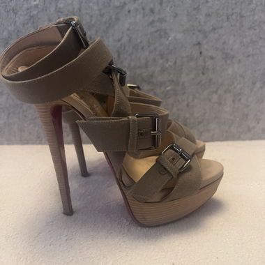 Christian Louboutin – Toutenkaboucle Sandals