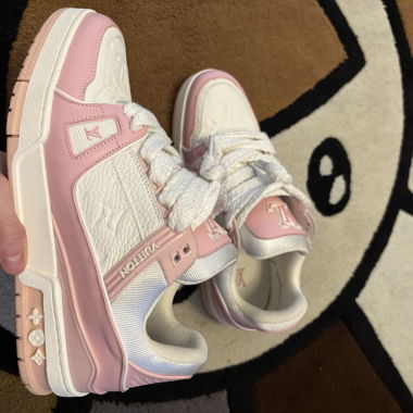 Louis Vuitton Rose Sneakers