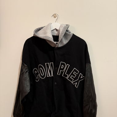 Jacke mit Leder Ärmel 