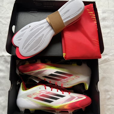 Adidas F50 Elite studs