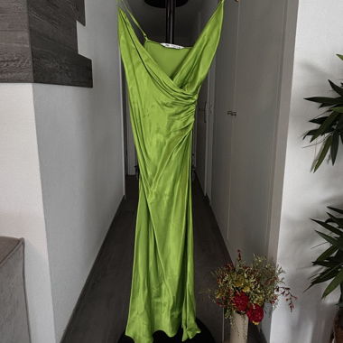 Zara Satin-Kleid grün