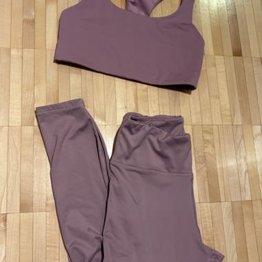 Completo sportivo rosa 
