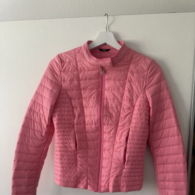 GUESS Damen Leichtsteppjacke