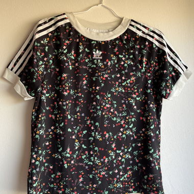Adidas T-Shirt