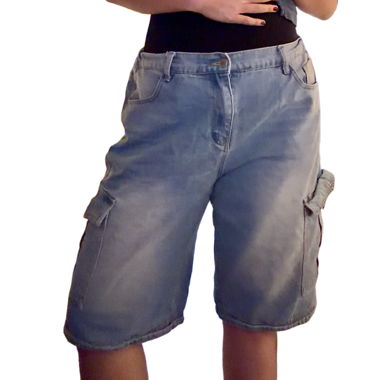 Pantaloncini in jeans con tasche cargo