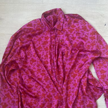 chemise fleur rouge 