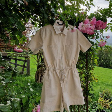 Armedangels // Kurzer Jumpsuit "Roompa"
