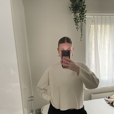 süsser beiger sweater