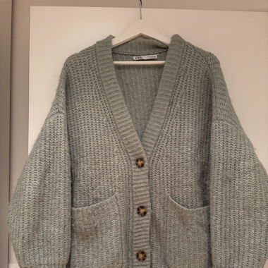 Knitted cardigan
