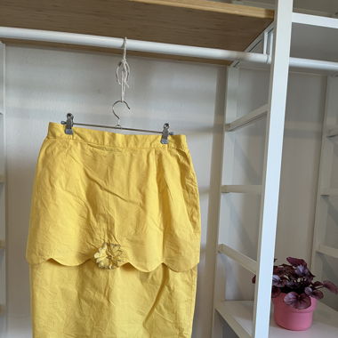 Yellow fun vintage skirt