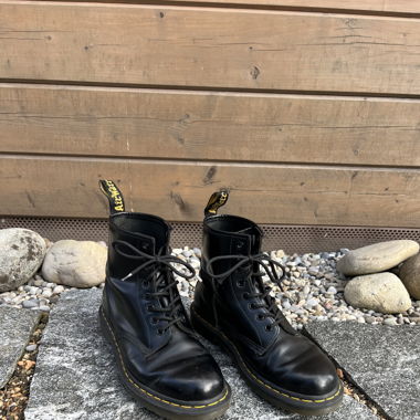 Dr. Martens ohne Plateau 