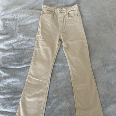 Jeans pattes d’éléphant taille haute
