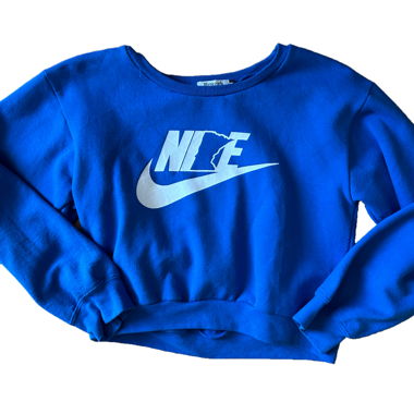 nike sweater cropped