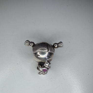 Charm figura da ragazza argento Pandora