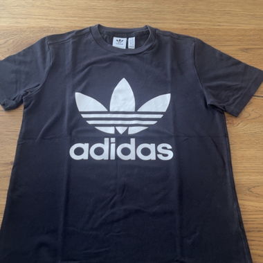adidas T- Shirt 