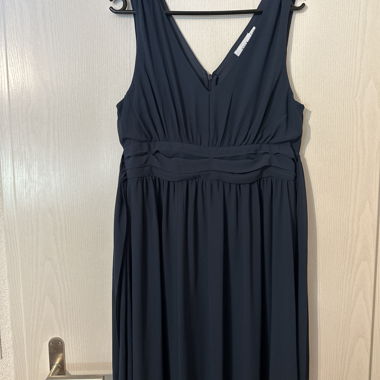 Robe bleu foncé