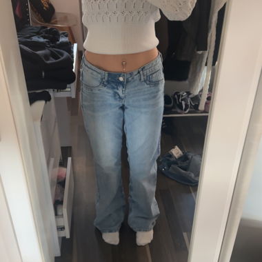 Blue-Jeans Bootcut mit niedriger Taille