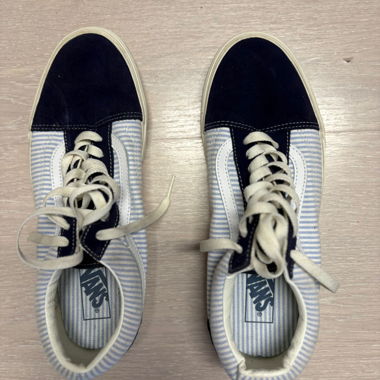 Vans size 43