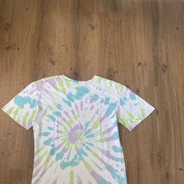 T-shirt (multi coloured)