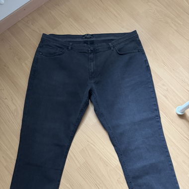 Schwarze Hose Gr. 42 / 31