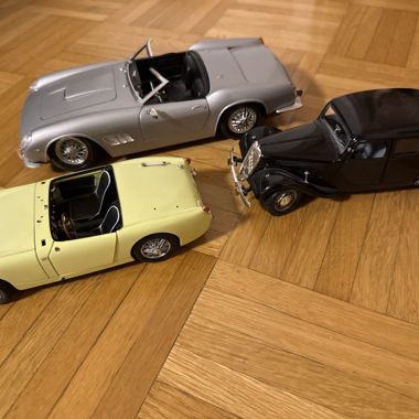 3 Classic Model Cars