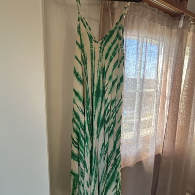 Robe plage longue verte et blanche