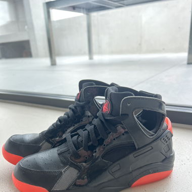 Nike Flight Huarache GS Hi Top Sneakers