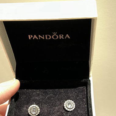 Boucle d’oreille Pandora