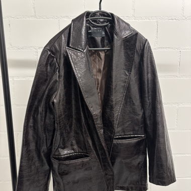 Transitional jacket/coat leather aesthetic