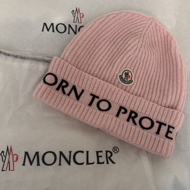 Cappello MONCLER "BORN TO PROTECT"