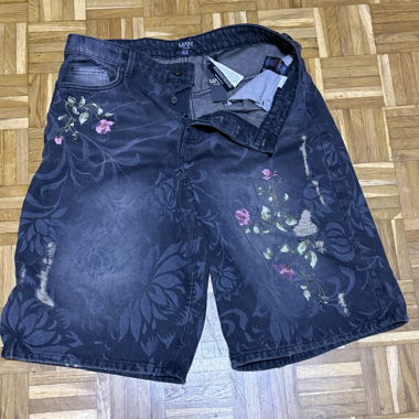 Jorts con ricamo floreale – Nuovo con etichetta –